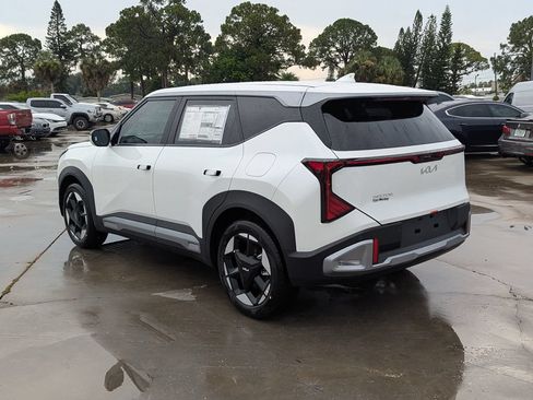 New 2027 Kia Seltos S FWD image 6