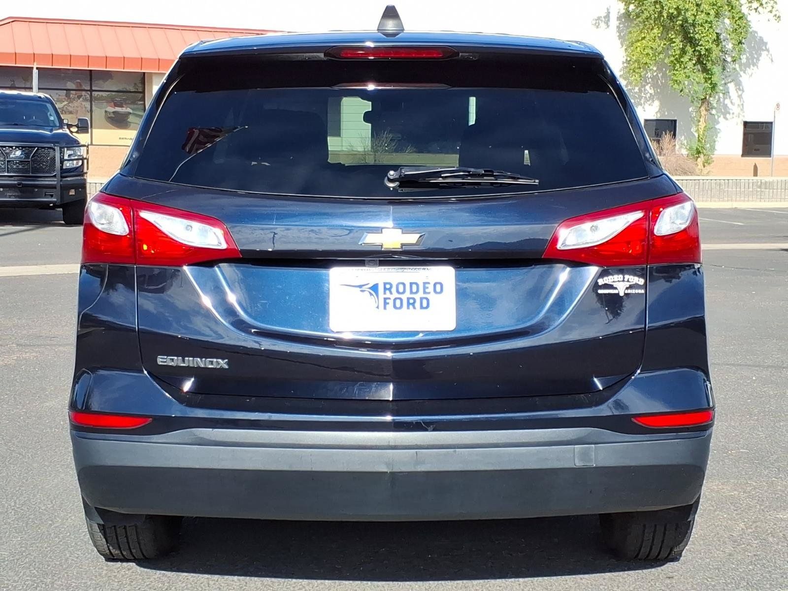 Used 2020 Chevrolet Equinox LS w/ LS Convenience Package FWD image 4