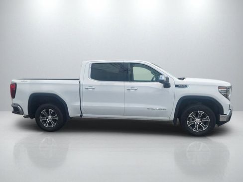 Used 2025 GMC Sierra 1500 SLT AWD/4WD image 4