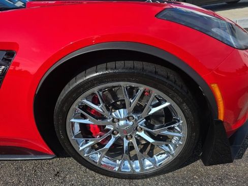 Used 2016 Chevrolet Corvette Z06 w/ 3LZ Preferred Equipment Group RWD image 13