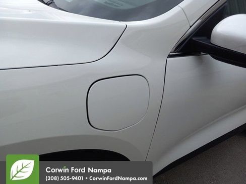 New 2025 Ford Escape SE w/ PHEV Premium Package FWD image 9