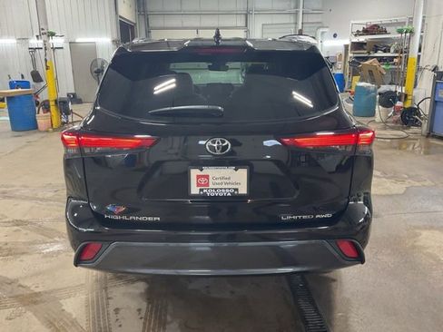 Used 2020 Toyota Highlander Limited image 5