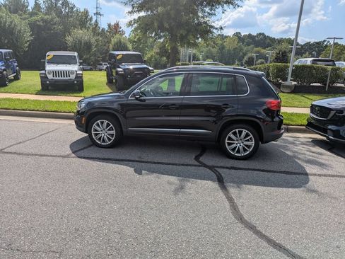Used 2016 Volkswagen Tiguan SE AWD/4WD image 10