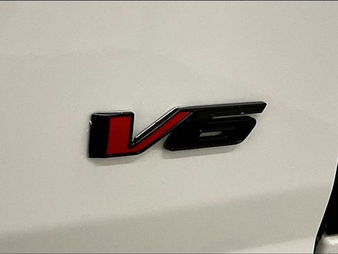 Used 2022 Chevrolet Colorado LT w/ Trail Boss Package AWD/4WD image 25