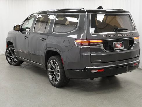 Used 2022 Jeep Grand Wagoneer Series III image 14