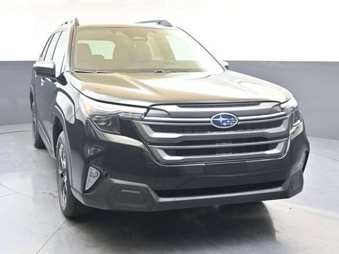 Used 2026 Subaru Forester Premium AWD/4WD image 8