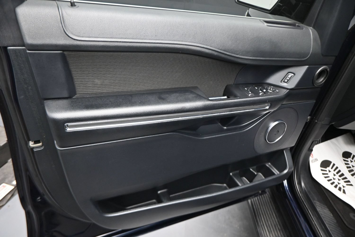 Used 2021 Ford Expedition XLT RWD image 8