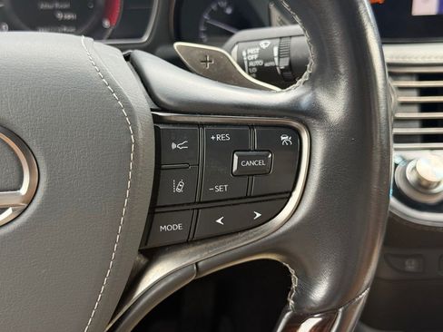 Certified 2023 Lexus LS 500 AWD w/ Interior Upgrade Package image 31