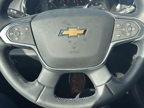 Used 2023 Chevrolet Traverse LT AWD/4WD image 13