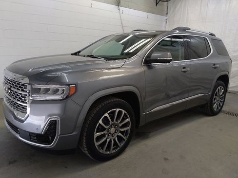 Used 2021 GMC Acadia Denali w/ Denali Technology Package image 2