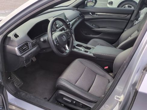 Used 2020 Honda Accord Sport image 6