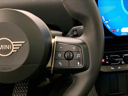 Certified 2025 MINI Cooper S image 19