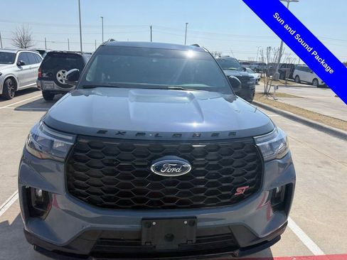 Used 2025 Ford Explorer ST w/ Sun And Sound Package image 10
