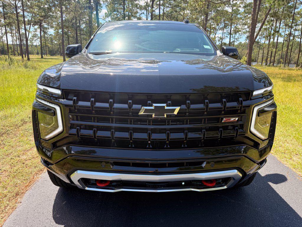 New 2026 Chevrolet Suburban Z71 w/ Z71 Off-Road Package AWD/4WD image 8