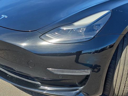Used 2021 Tesla Model 3 Standard Range Plus image 35