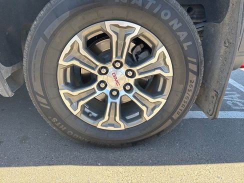 Used 2022 GMC Sierra 1500 SLT w/ SLT Convenience Package image 9