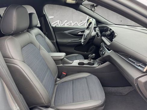 Certified 2025 Buick Envista Preferred w/ Convenience II Package image 24