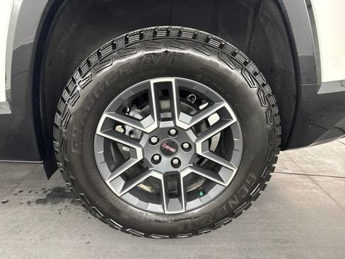 Used 2026 GMC Terrain AT4 w/ Convenience Package III AWD/4WD image 14