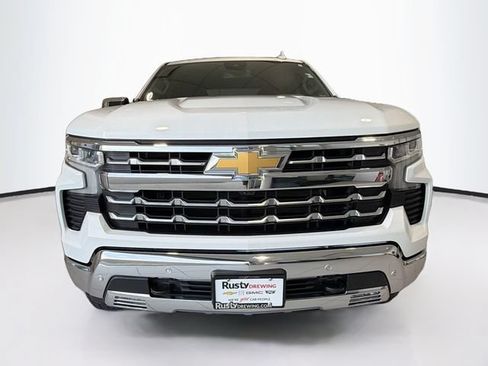 Used 2024 Chevrolet Silverado 1500 LTZ AWD/4WD image 2