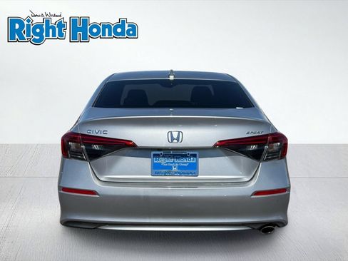 Used 2024 Honda Civic Sport image 7
