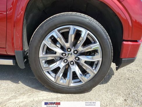 Used 2024 GMC Sierra 1500 Denali AWD/4WD image 5