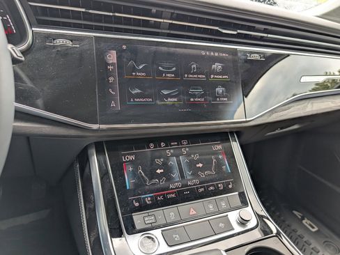 Used 2025 Audi Q7 3.0T Premium Plus image 15