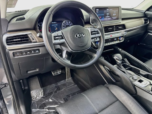 Used 2021 Kia Telluride SX w/ Towing Package FWD image 13