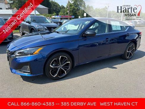 Certified 2024 Nissan Altima 2.5 SR w/ SR Premium Package AWD/4WD image 3