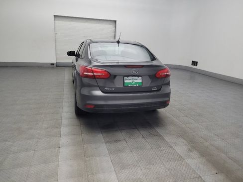 Used 2018 Ford Focus SE image 6
