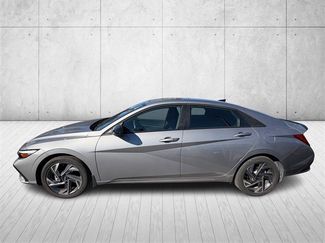 Used 2025 Hyundai Elantra Sport video 2