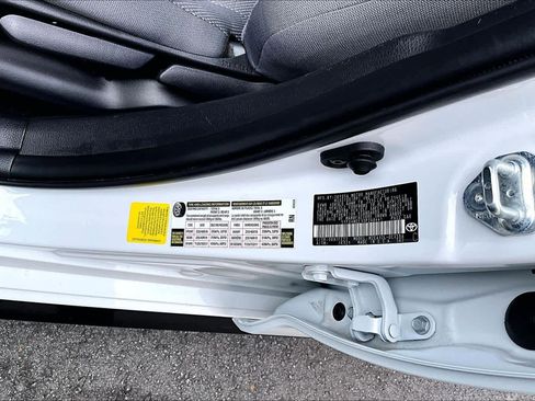 Certified 2025 Toyota Corolla SE w/ Convenience Package FWD image 33