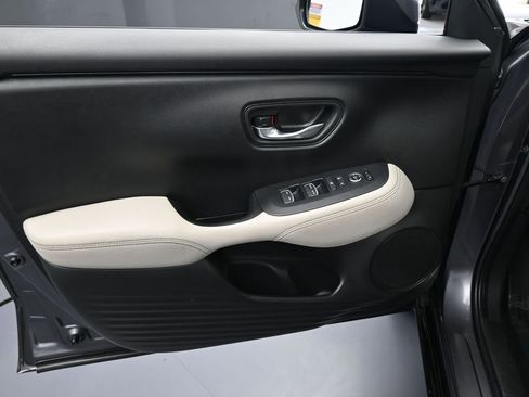 Used 2023 Honda HR-V EX-L image 13