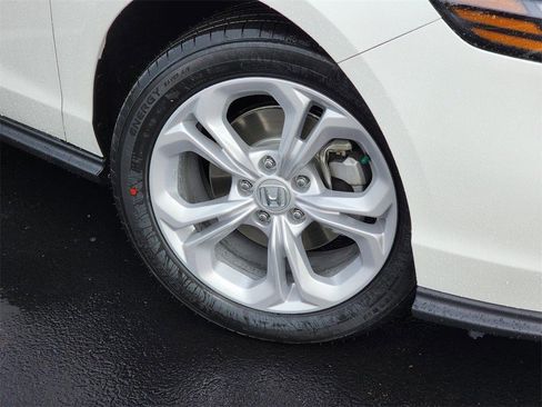 Used 2025 Honda Accord LX image 14