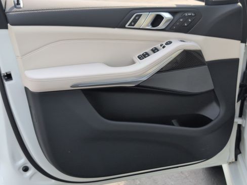 New 2026 BMW X7 M60i AWD/4WD image 14