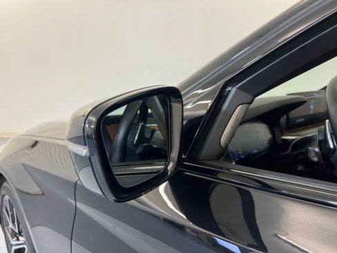 Used 2023 BMW 540i w/ Executive Package image 21