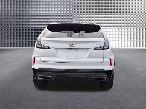 Used 2024 Cadillac XT4 Sport FWD image 4