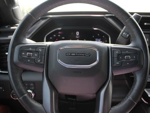Used 2025 GMC Sierra 3500 Denali Ultimate AWD/4WD image 13