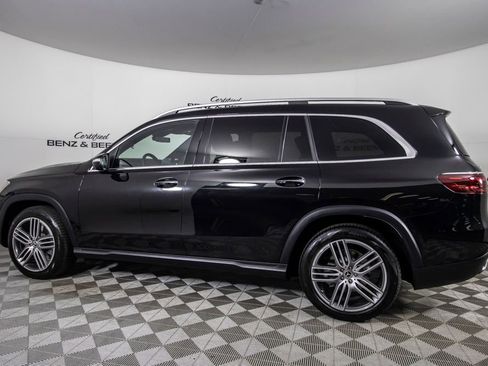 Used 2025 Mercedes-Benz GLS 450 4MATIC image 10