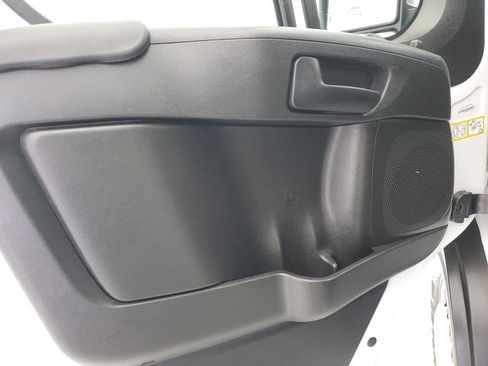 Used 2025 RAM ProMaster 2500 w/ Convenience Group FWD image 16