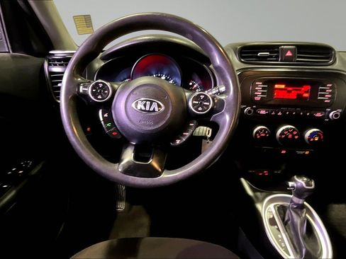 Used 2016 Kia Soul FWD image 8