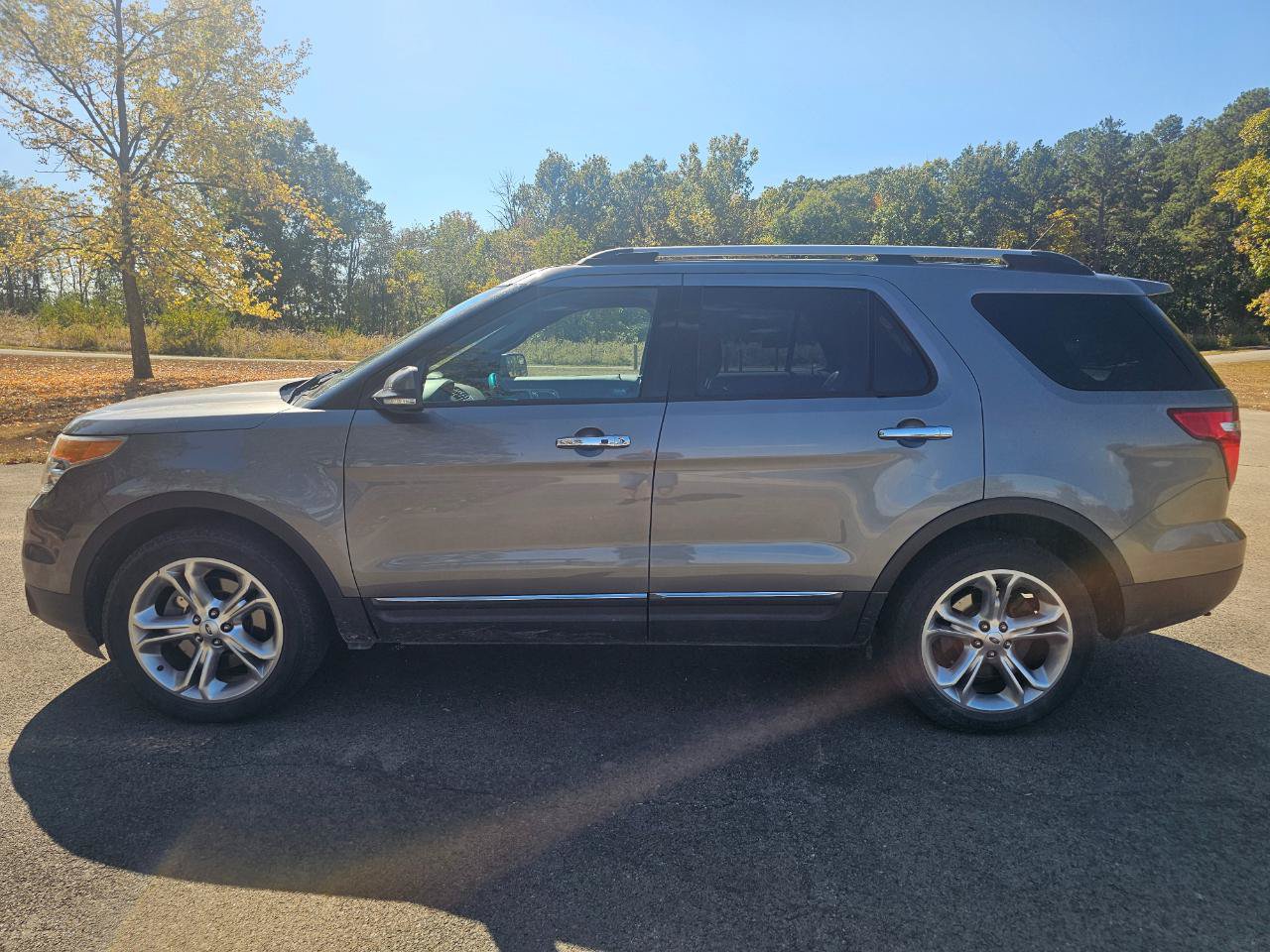 Used 2014 Ford Explorer Limited AWD/4WD image 9