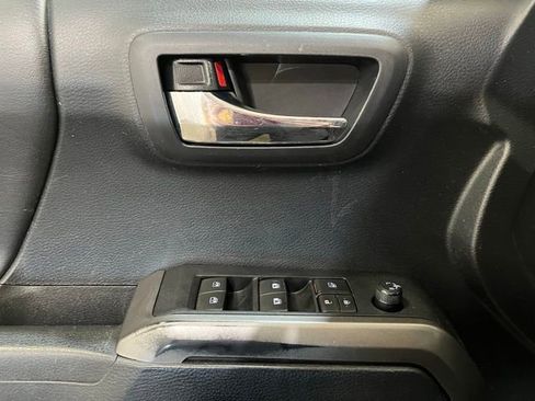 Used 2019 Toyota Tacoma Limited image 13