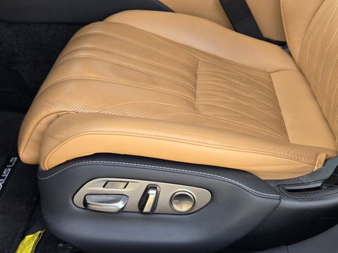 Used 2024 Lexus LS 500 image 34