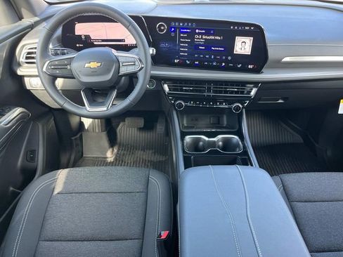 New 2026 Chevrolet Traverse LT w/ LPO, Floor Liner Package image 16