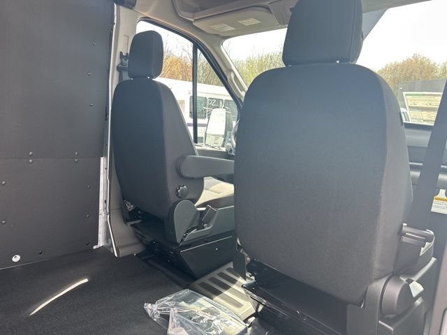 New 2026 Ford Transit 250 148 Medium Roof w/ Load Area Protection Package RWD image 11