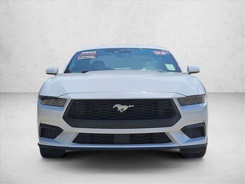 Used 2025 Ford Mustang Coupe RWD image 2