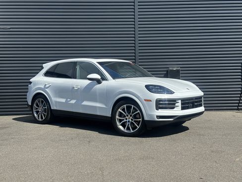 New 2026 Porsche Cayenne image 10