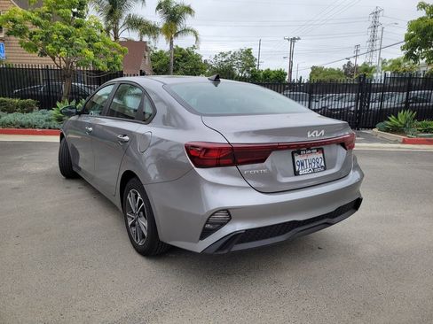 Certified 2024 Kia Forte LXS FWD image 4