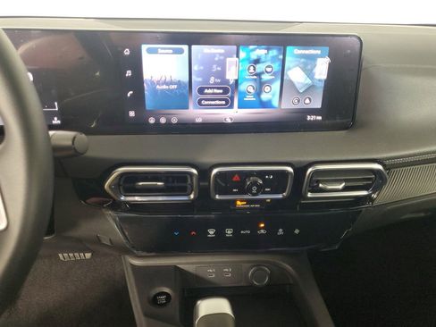 New 2026 Nissan Sentra SV w/ Floor Mat Package FWD image 18