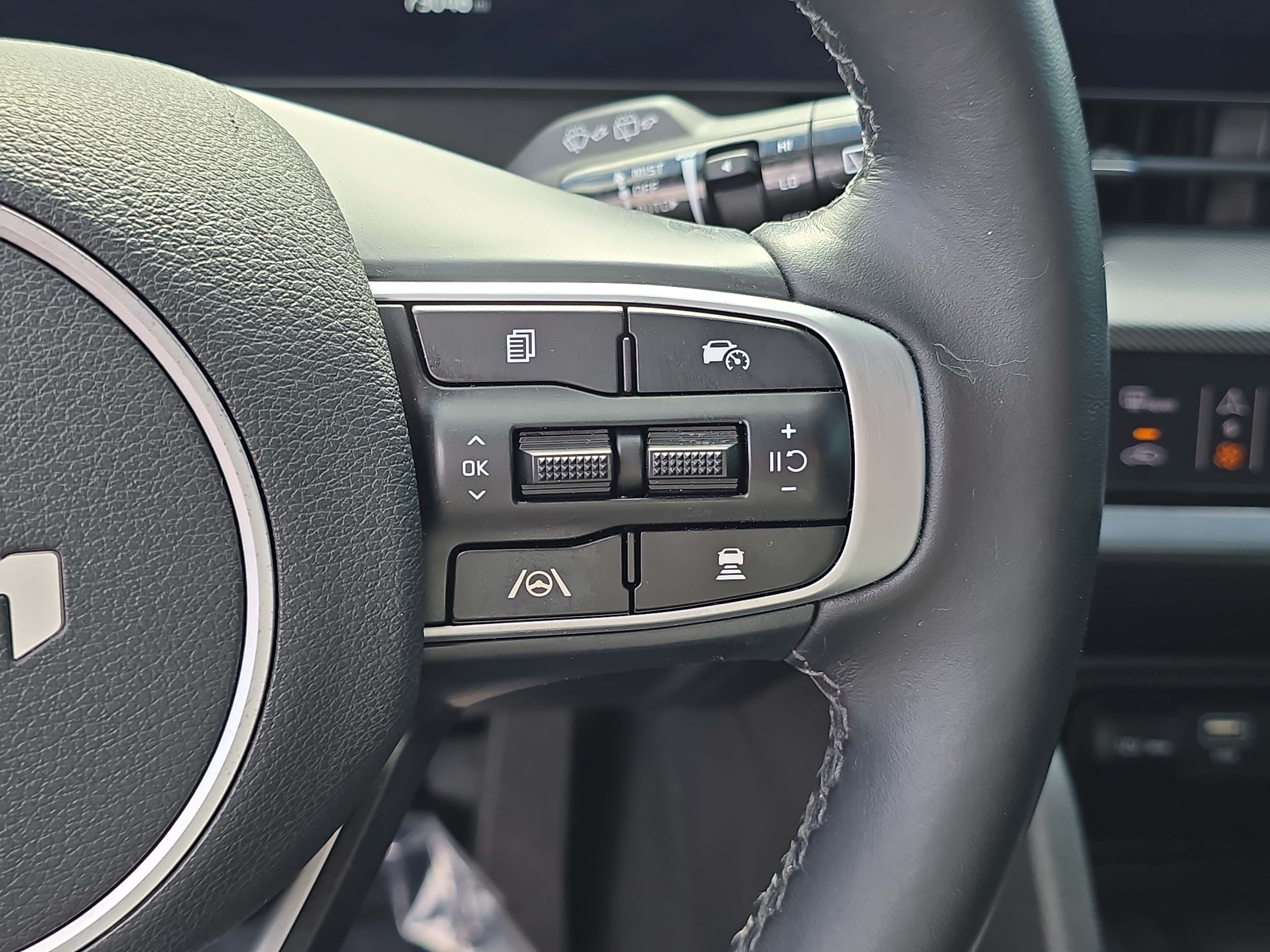 Certified 2024 Kia Sportage SX FWD image 32